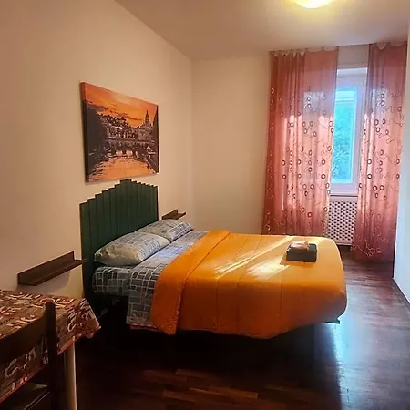 Oda ve Kahvaltı Sepulveda 3*